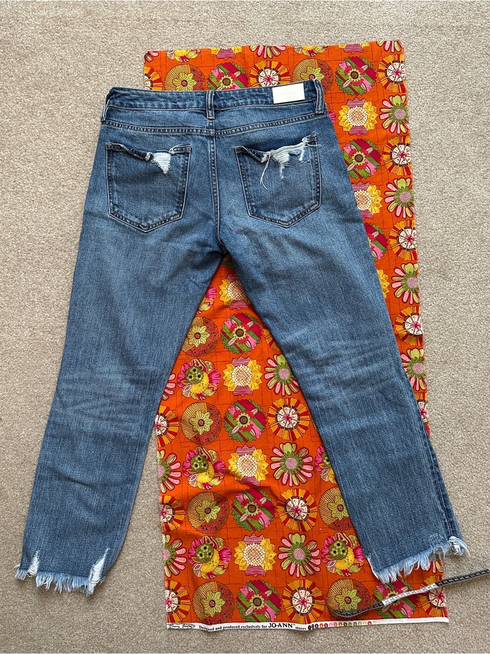 HIDDEN Distressed Blue Jeans - Picture 3 of 13